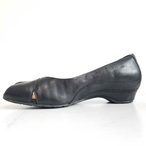 Clarks Unstructured Pumps Peep Toe Low Heels - Picture 3 of 12